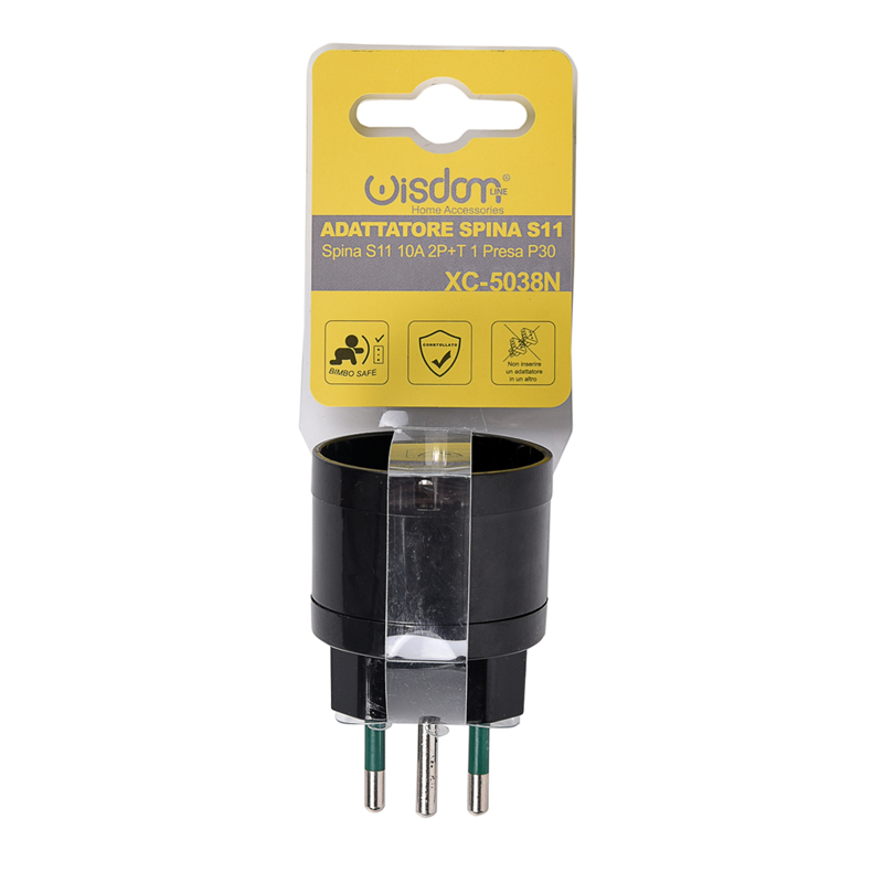 Blister Adattatore Spina S11 10 Ampere 2P+T con Presa P30 su Sfondo Bianco