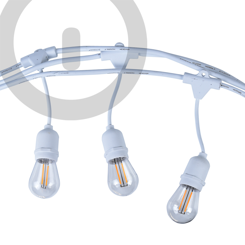 CATENARIA DI LUCI PER ESTERNO E27 - Illuminazione elegante per creare l'atmosfera perfetta all'aperto Dettaglio catenaria per esterni cavo bianco 10 metri 10 portalampada E27