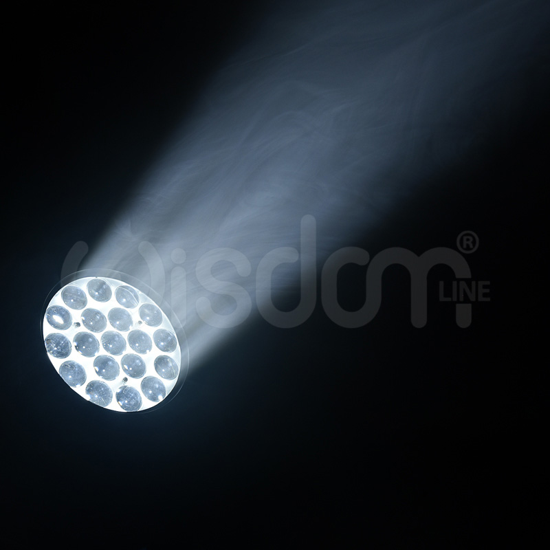 Teste Mobili LED New Aura 19x15W Effetti Luminosi Avanzati per Eventi Testa Mobile Aura 19x15 Accesa con Fascio Luminoso Bianco